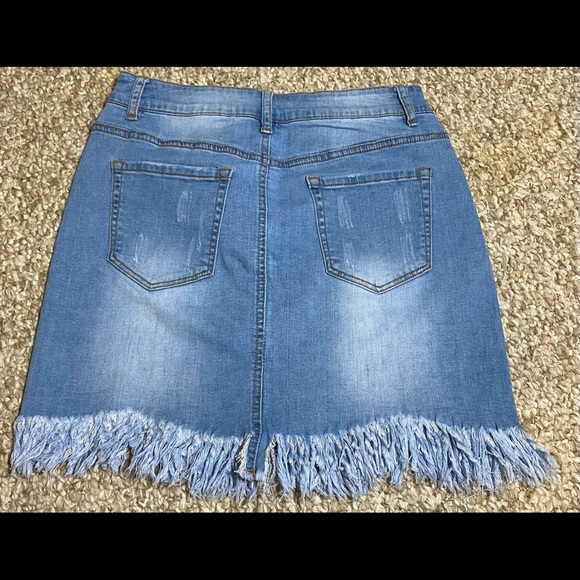 Jean skirt off of Amazon! Super comfortable. - Picture 2 of 3